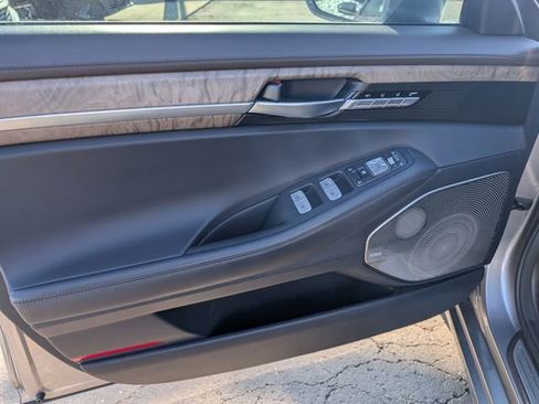 Used 2021 Genesis G90 5.0 Ultimate image 14