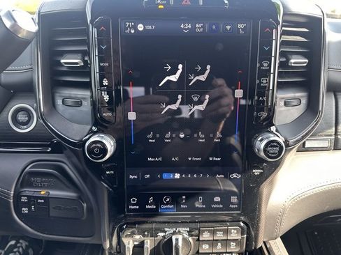 Used 2024 RAM 2500 Limited image 23