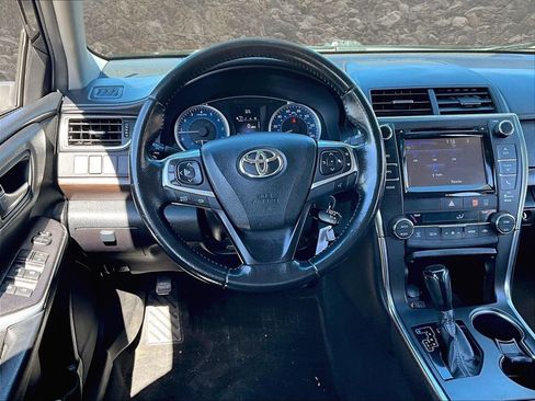 Used 2016 Toyota Camry XLE image 5