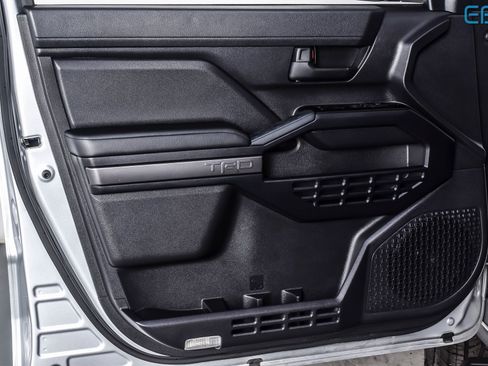 Used 2025 Toyota 4Runner TRD Off-Road image 15