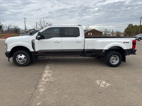 Used 2024 Ford F350 King Ranch w/ FX4 Off-Road Package image 4