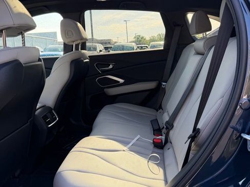 Used 2025 Acura RDX SH-AWD image 12