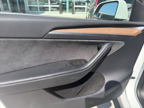 Used 2023 Tesla Model Y Long Range image 8