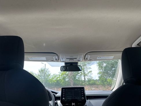 Used 2021 Toyota Corolla LE image 29