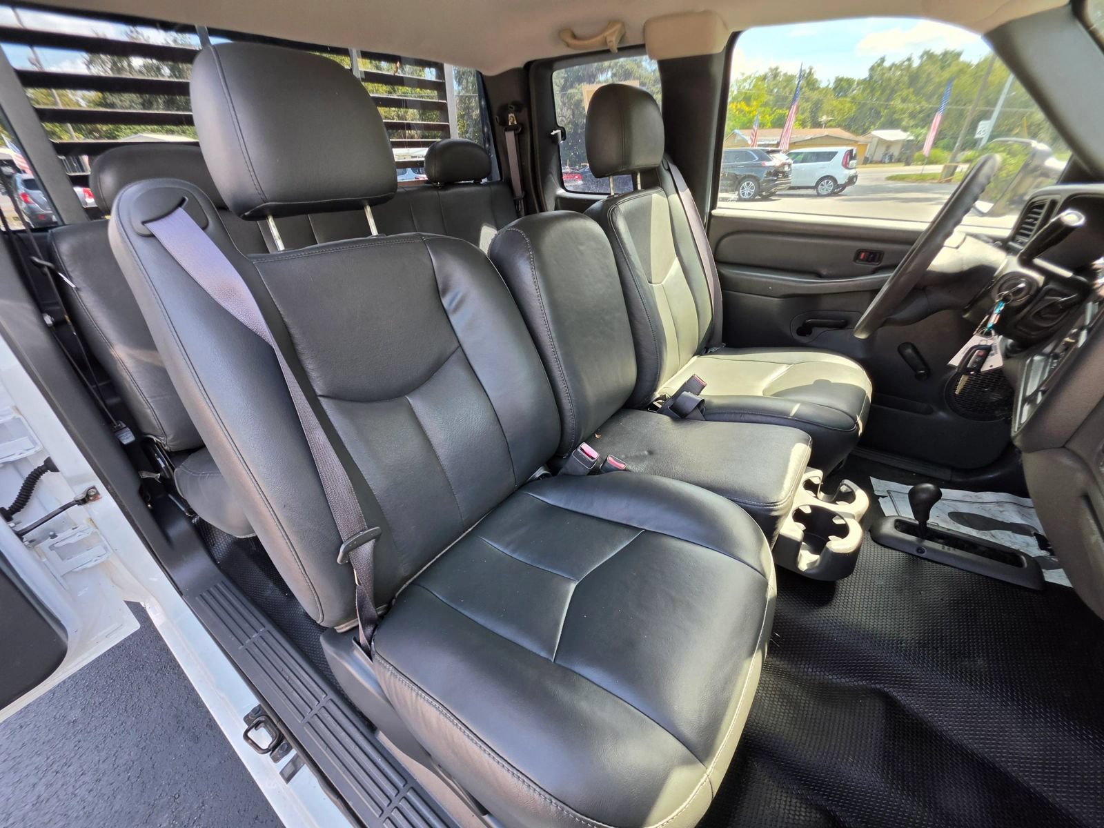 Used 2004 Chevrolet Silverado 3500 4x4 Extended Cab w/ Heavy-Duty Power Package image 13