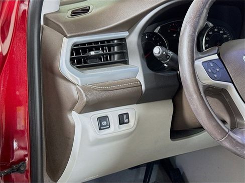 Used 2018 GMC Acadia SLT image 8