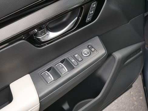 Used 2025 Honda CR-V EX-L image 19