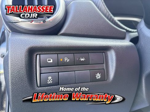 Used 2025 Nissan Versa S w/ Trunk Package FWD image 30