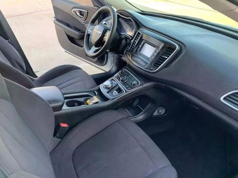 Used 2015 Chrysler 200 Limited image 16