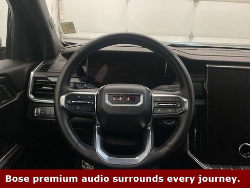 Used 2025 GMC Acadia Elevation image 5