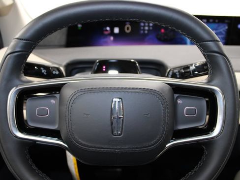 New 2027 Lincoln Navigator L Reserve RWD image 40