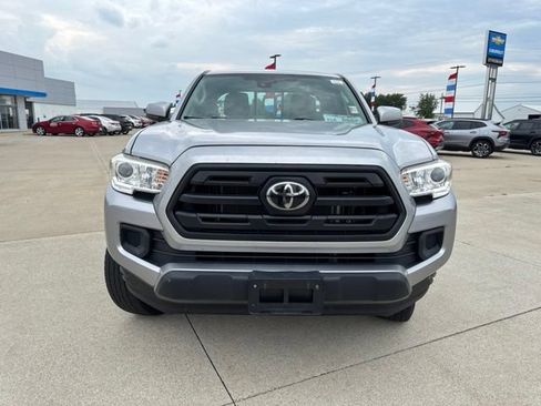 Used 2018 Toyota Tacoma SR w/ SR Convenience Package AWD/4WD image 16