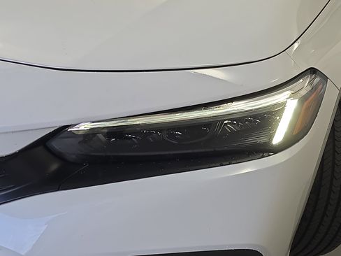 Used 2024 Honda Civic Sport image 27