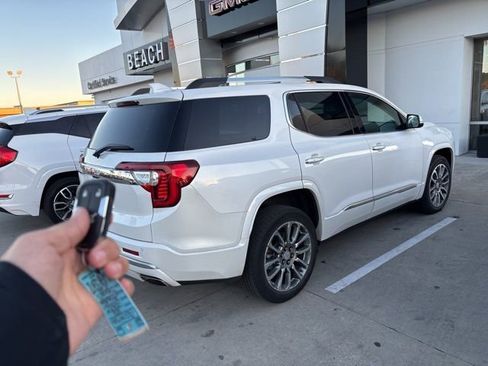 Used 2022 GMC Acadia Denali w/ Denali Technology Package image 5