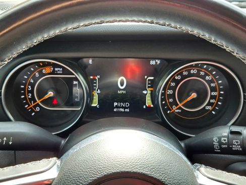Used 2021 Jeep Wrangler Unlimited Sahara AWD/4WD image 20