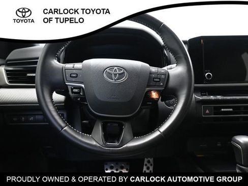 Used 2025 Toyota Camry SE image 26