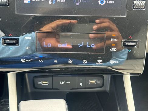 Used 2023 Hyundai Tucson SEL w/ Convenience Package AWD/4WD image 24