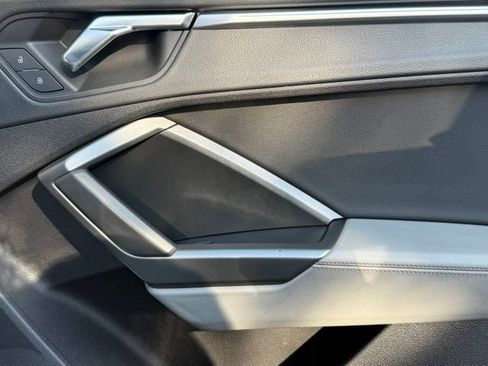 Used 2020 Audi Q3 2.0T Prestige AWD/4WD image 27