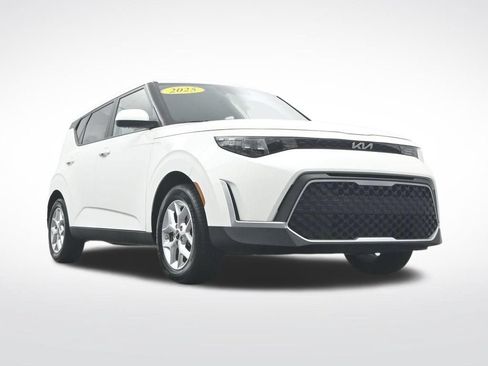 Used 2025 Kia Soul LX w/ LX Technology Package FWD image 33