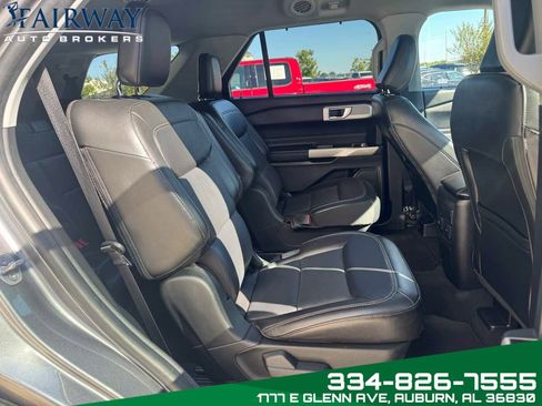 Used 2022 Ford Explorer Limited image 13
