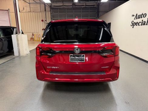 Used 2025 Honda Odyssey Sport-L image 4