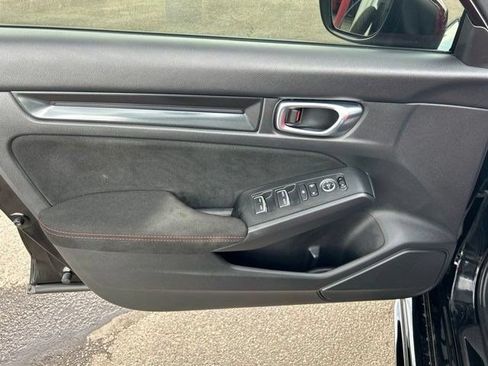 Used 2023 Honda Civic Type R image 9