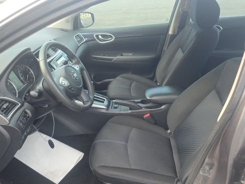 Used 2018 Nissan Sentra SR w/ SR Midnight Edition Package FWD image 6