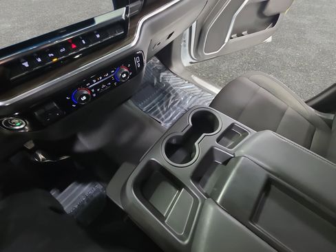 Used 2025 Chevrolet Silverado 3500 LT w/ Safety Package image 25