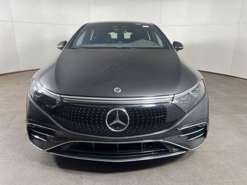 Used 2023 Mercedes-Benz EQS 580 4MATIC Sedan image 2