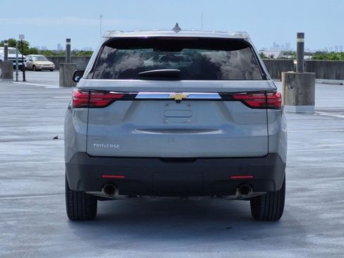 Used 2023 Chevrolet Traverse LS FWD image 7