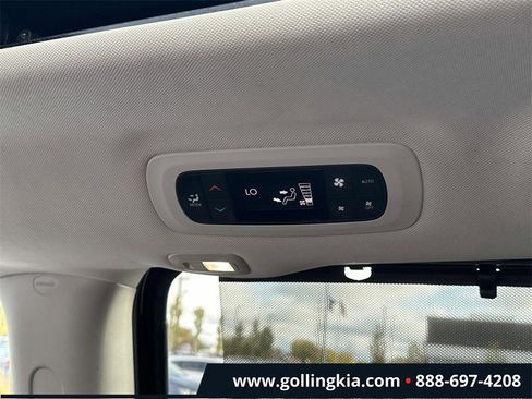 Used 2019 Chrysler Pacifica Limited image 13