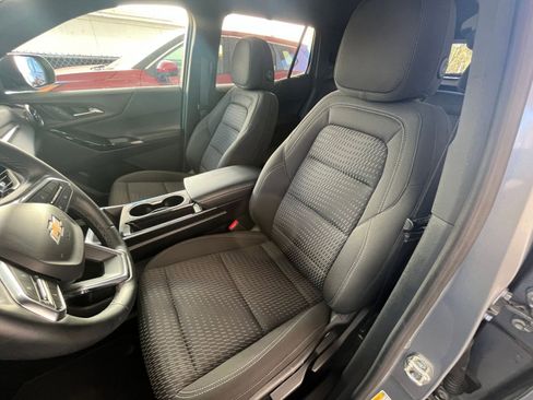 Used 2025 Chevrolet Equinox LT image 37