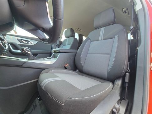 New 2025 Chevrolet Blazer LT w/ Midnight/Sport Edition image 17