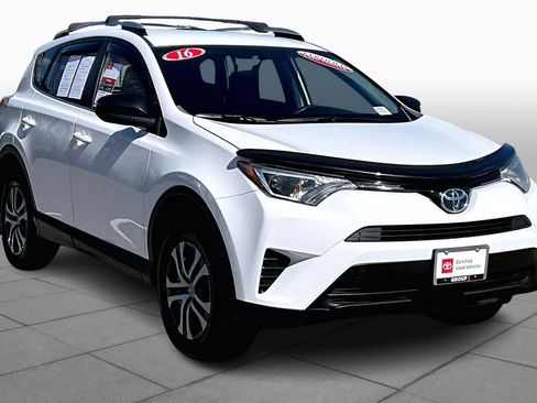 Certified 2016 Toyota RAV4 LE image 2
