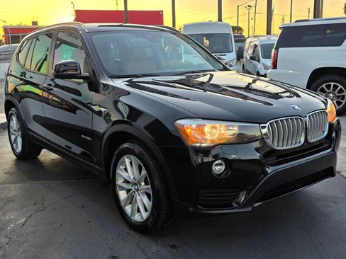 Used 2017 BMW X3 sDrive28i w/ Premium Package image 4