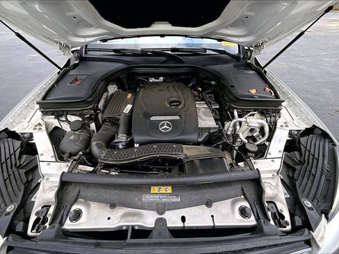 Certified 2019 Mercedes-Benz GLC 300 image 31