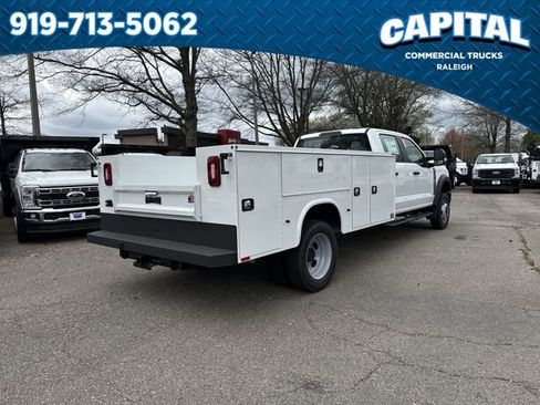 New 2026 Ford F550 4x4 Crew Cab image 8
