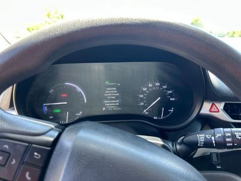 Used 2023 Toyota Sienna LE FWD image 8