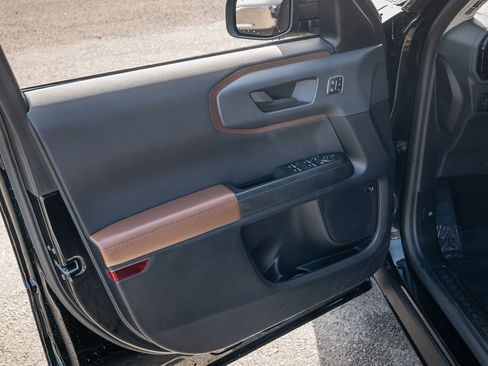 Used 2024 Ford Bronco Sport Outer Banks w/ Tech Package image 23