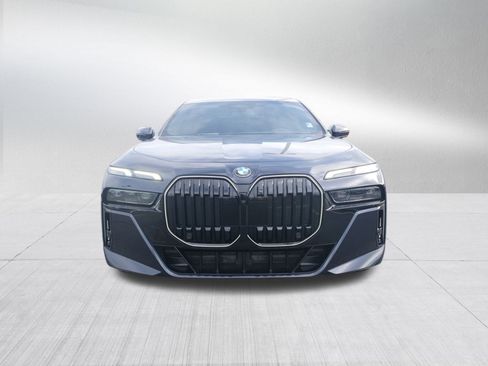 New 2025 BMW 740i w/ Premium Package image 8