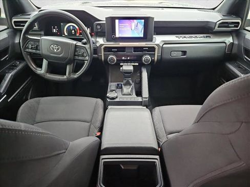 Used 2025 Toyota Tacoma SR5 AWD/4WD image 17