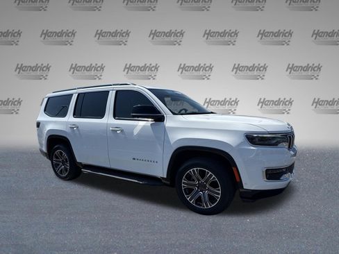Used 2024 Jeep Wagoneer 4WD w/ Premium Group I image 2