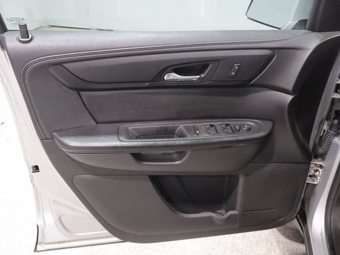 Used 2014 Chevrolet Traverse LT AWD/4WD image 12