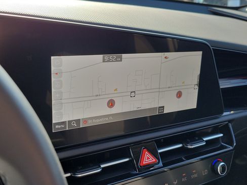 Certified 2025 Kia Niro EX FWD image 31