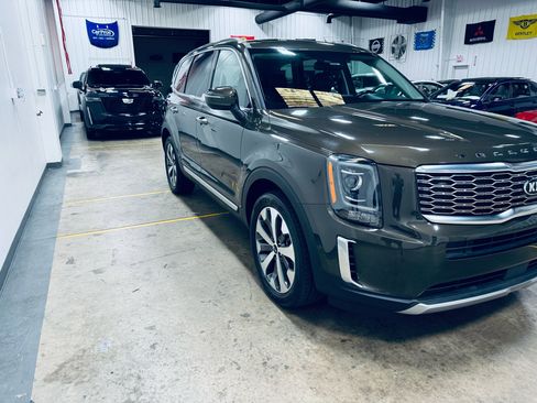Used 2020 Kia Telluride S image 18