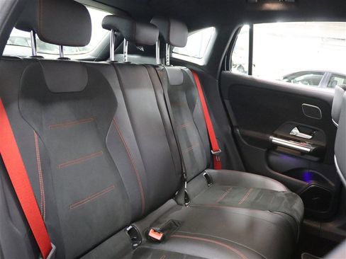 Used 2021 Mercedes-Benz GLA 35 AMG 4MATIC image 17