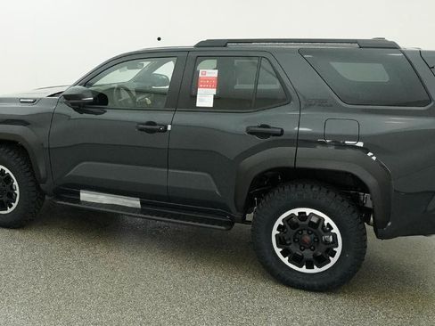 New 2026 Toyota 4Runner TRD Off-Road Premium AWD/4WD image 4