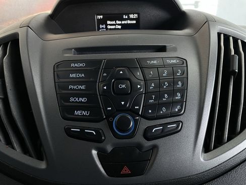 Used 2019 Ford Transit 150 XL image 37