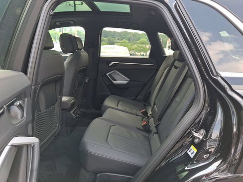 Used 2025 Audi Q3 2.0T Premium AWD/4WD image 12