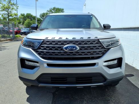 Certified 2023 Ford Explorer XLT w/ Equipment Group 202A AWD/4WD image 2